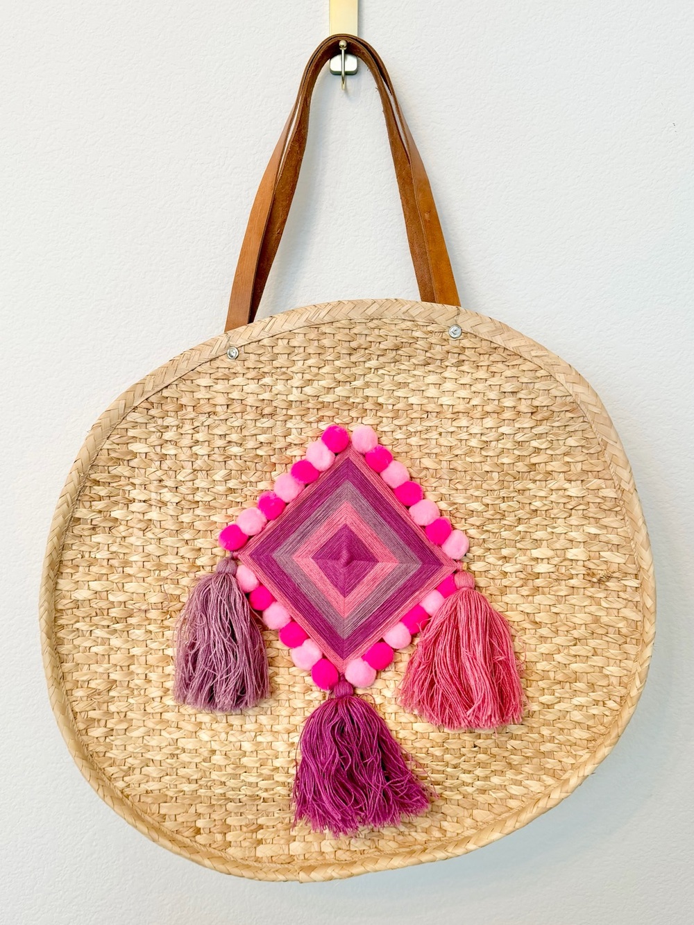 Natural Straw Pink Tassle Tote Bag